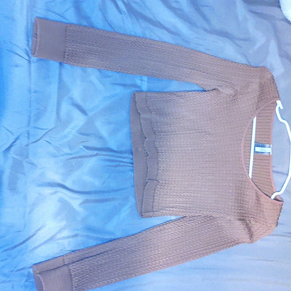 cropped skin tight shirt